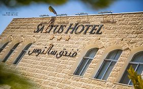 Saltus Hotel
